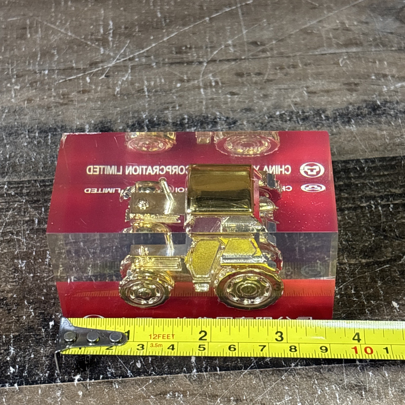 China Yituo YTO Group Gold Tractor Train Paperweight Advertising Promotional