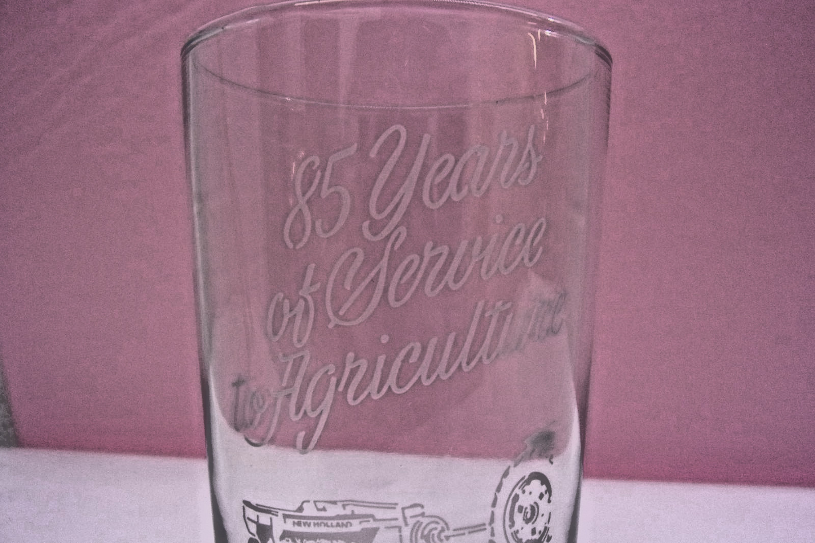 1980 commemorative glass 85 years Sperry New Holland&rsquo;s service to agriculture