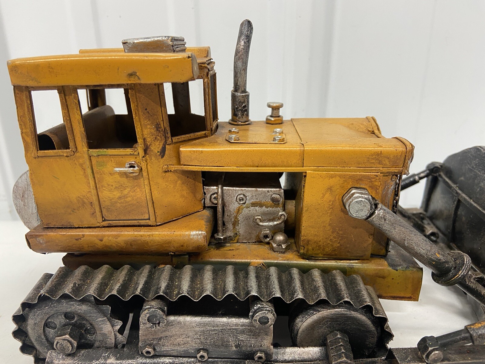 Vintage Bulldozer Metal Scale Model 10&Prime; Collector Construction Bulldozer