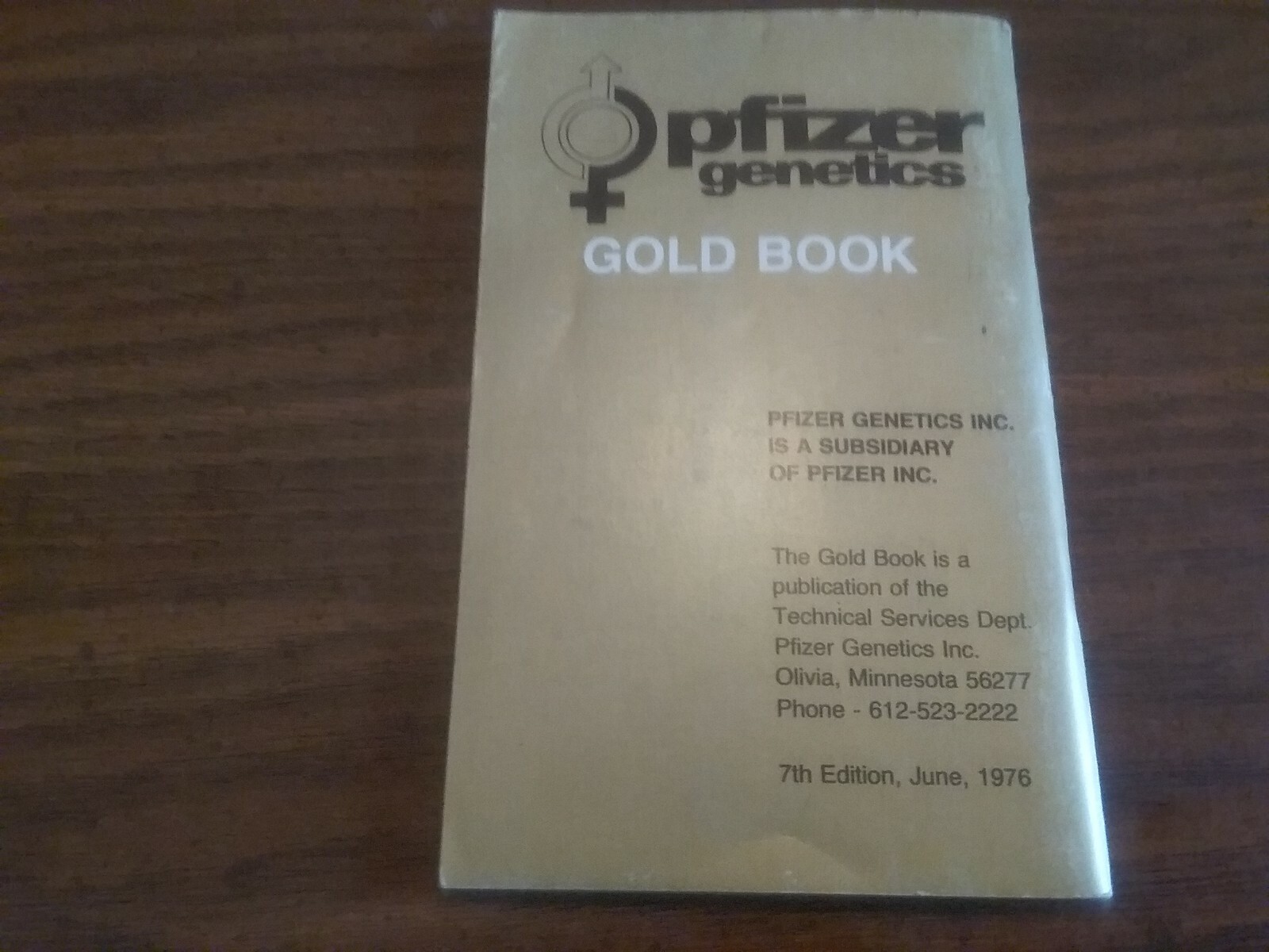 Vintage 1976 Pfizer Genetics Gold Book Seed Guide Note Book Pocket Ledger UNUSED