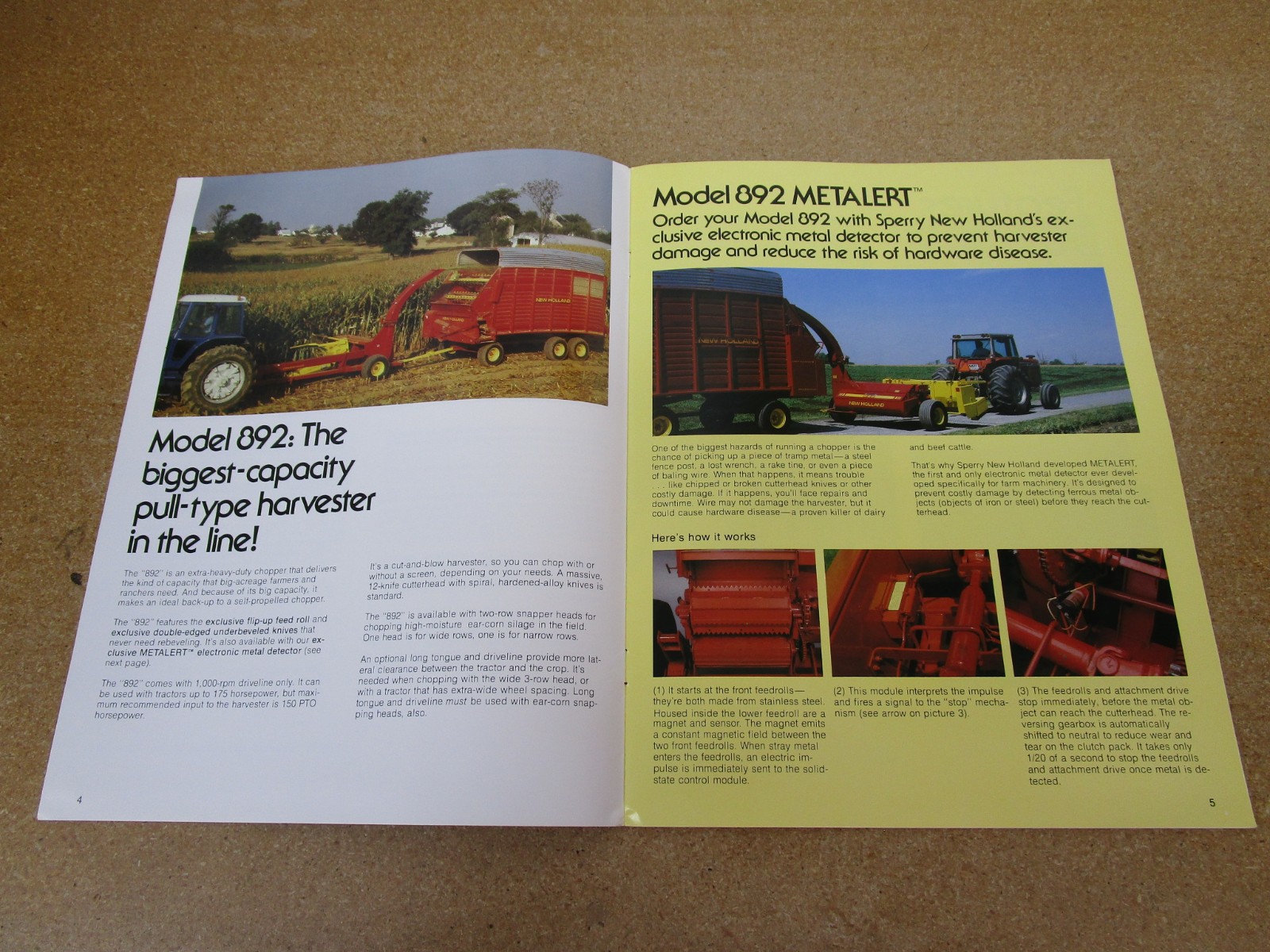 1982 Sperry New Holland Chopper hay sales brochure ORIGINAL farm literature