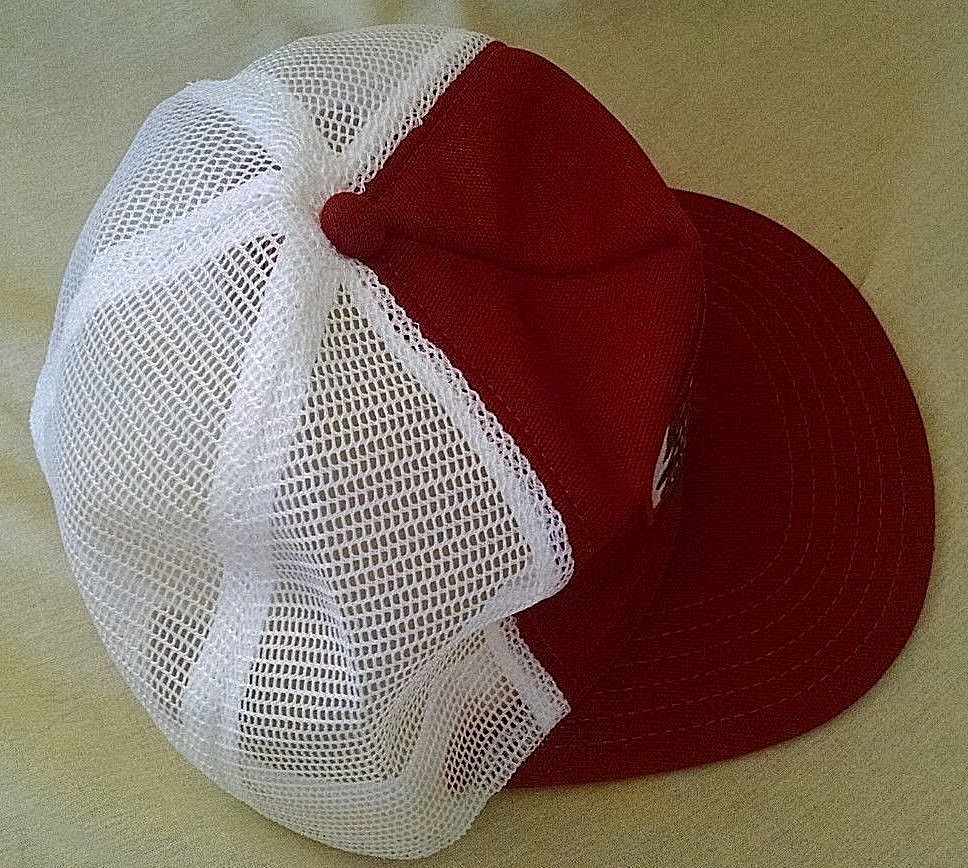 ELANCO CONSERVE HAT BASEBALL BALL CAP PATCH PEANUTS SOYBEANS RED USA VINTGE ADJ.