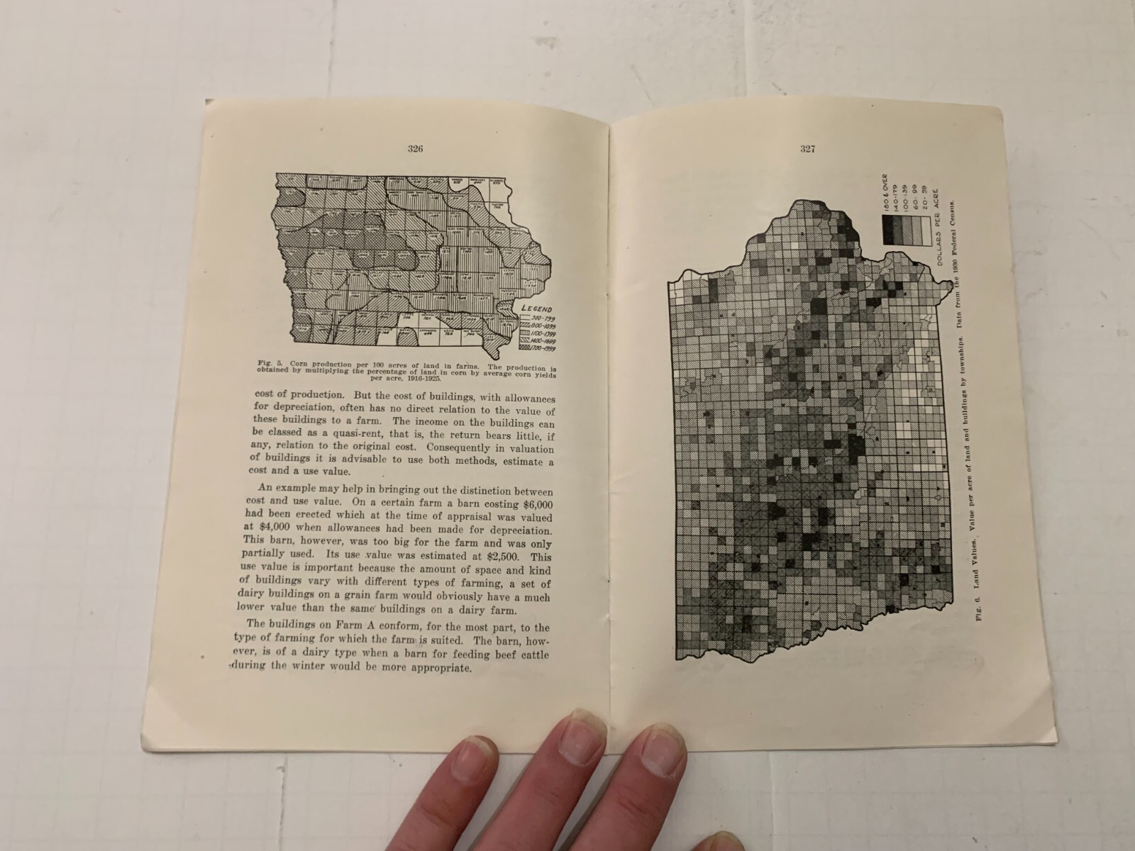 1935 Iowa State College of Agriculture A Production Method of Valuing Land