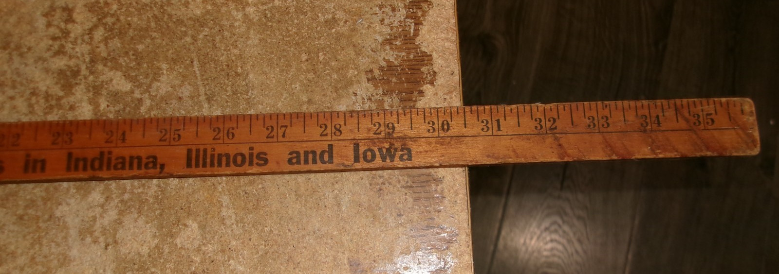 vintage heinold hog markets 36&Prime;L wood yardstick in good shape used