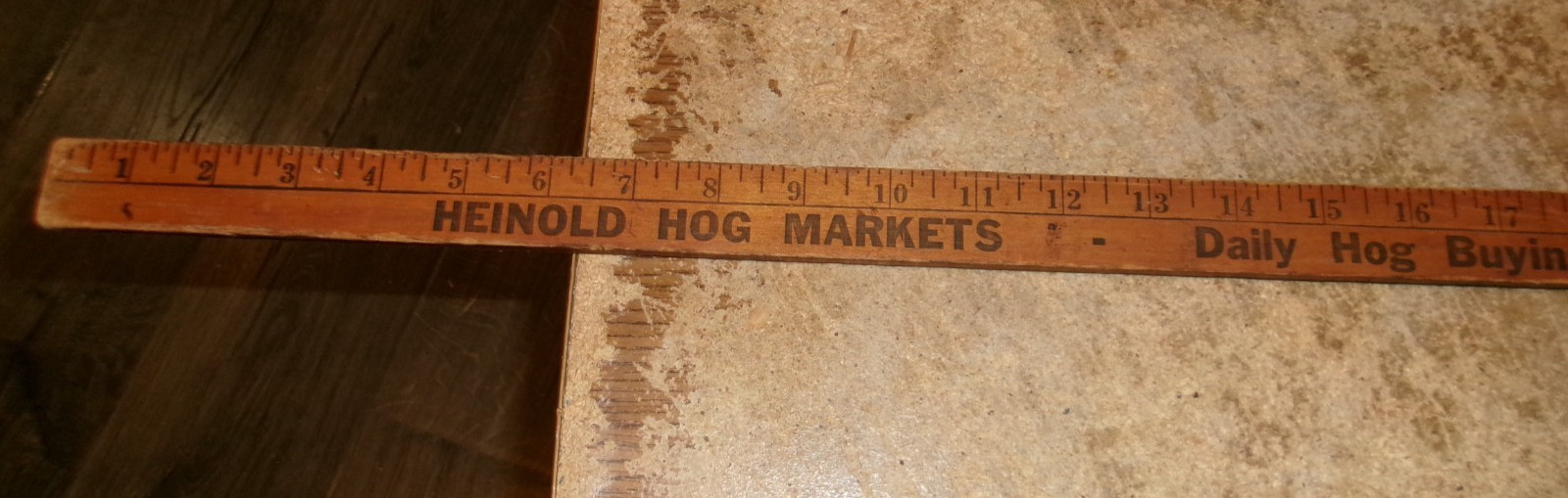 vintage heinold hog markets 36&Prime;L wood yardstick in good shape used