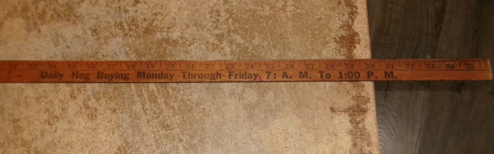 vintage heinold hog markets 36&Prime;L wood yardstick in good shape used