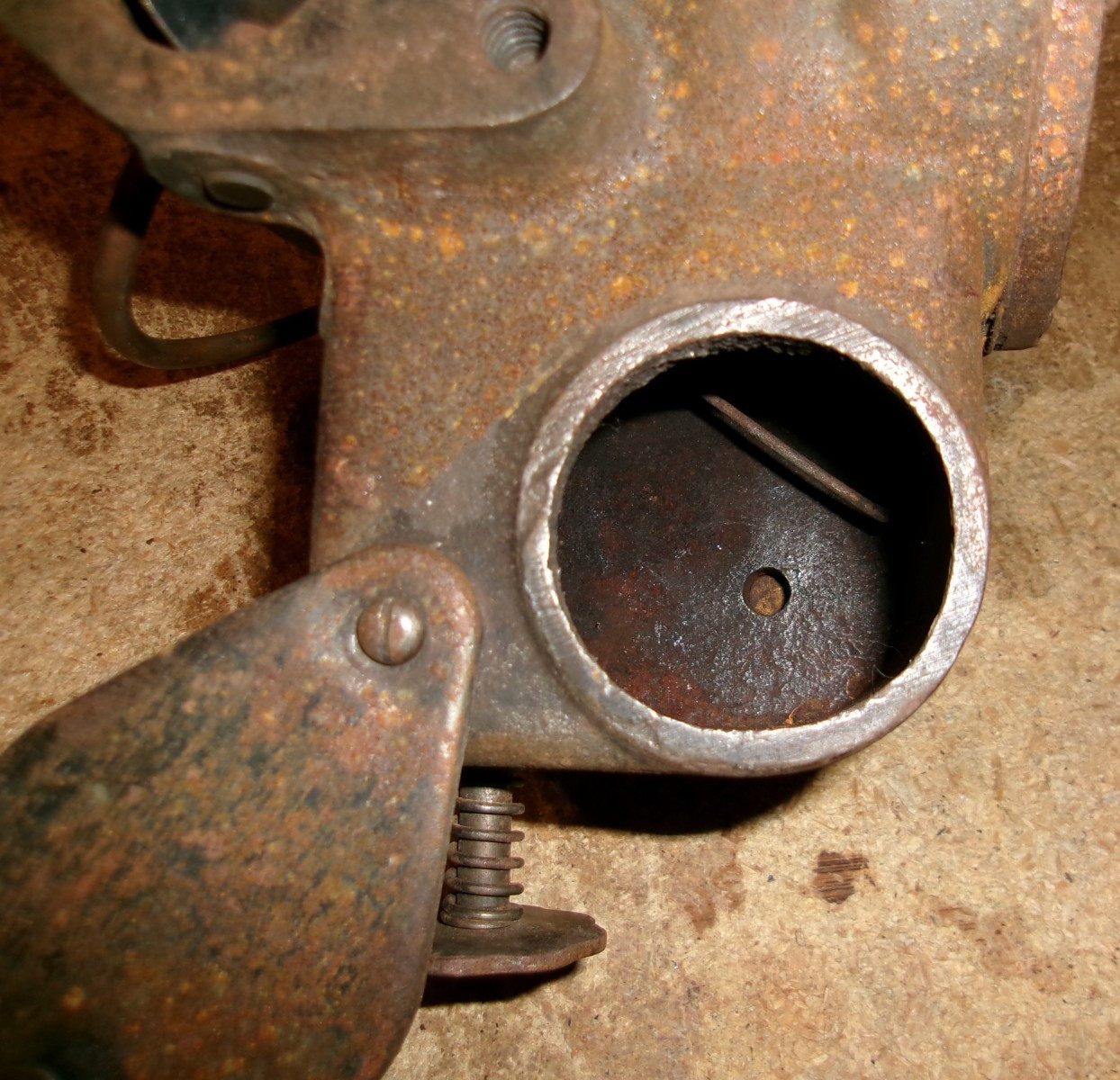 vintage ZCA4A unbranded carburetor for hit + miss engine untested used