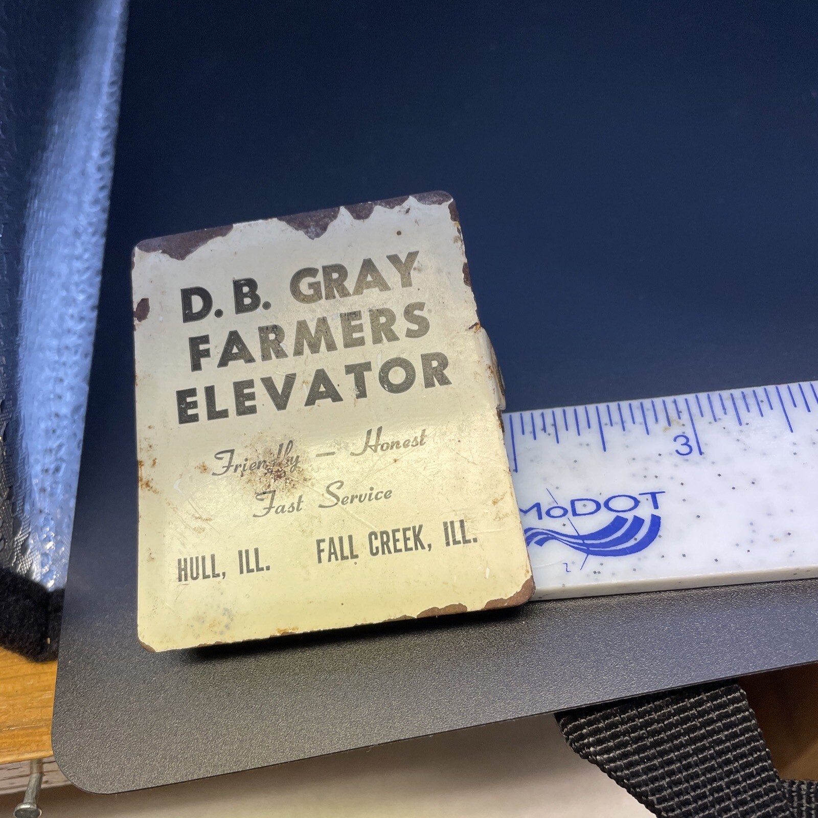 Vtg Metal Paper Clip Adv. D. B. Gray Farmers Elevator, HULL, FALL CREEK, ILL.
