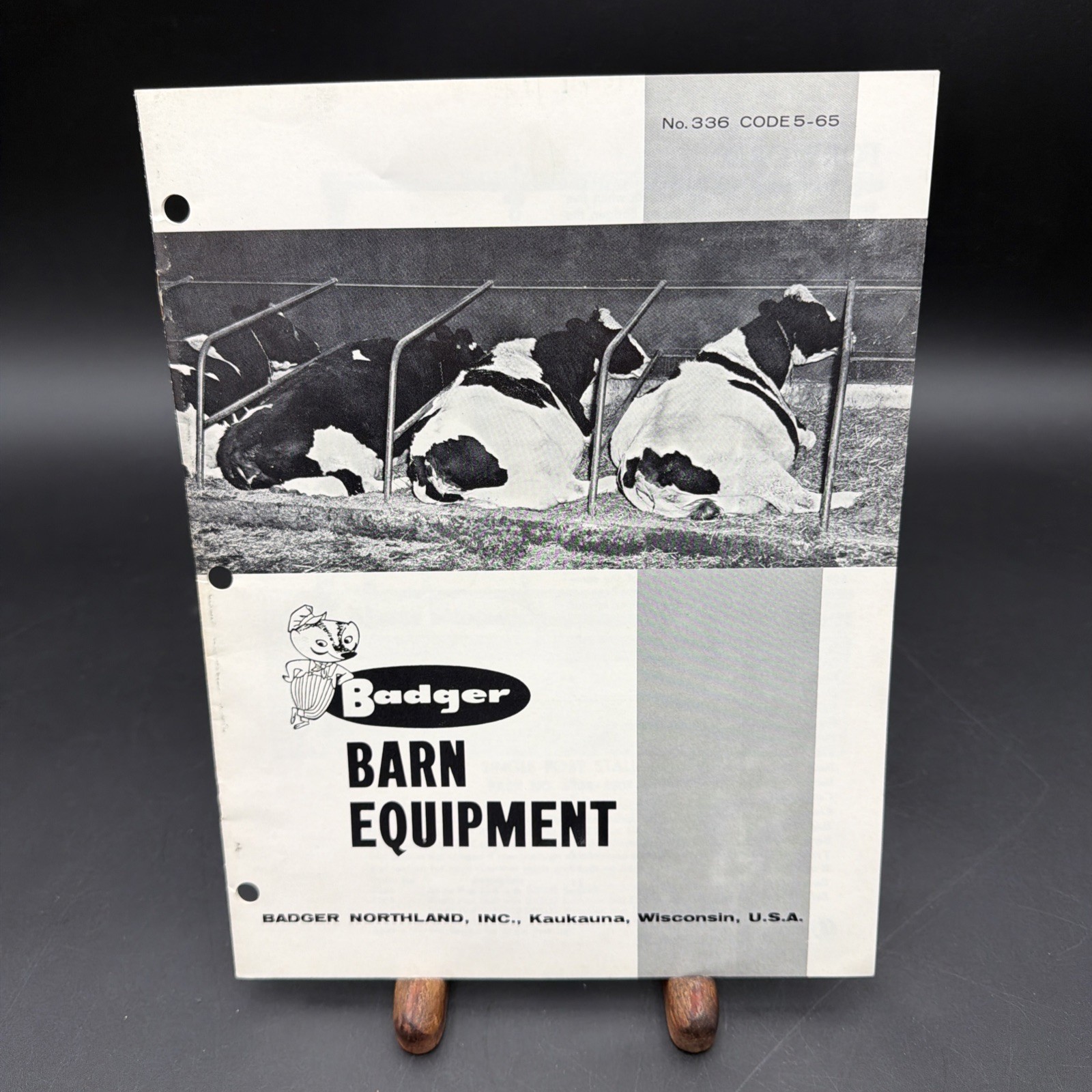 Vtg Badger Barn Equipment No. 336 Code 5-65 – 16 Page Farming Brochure