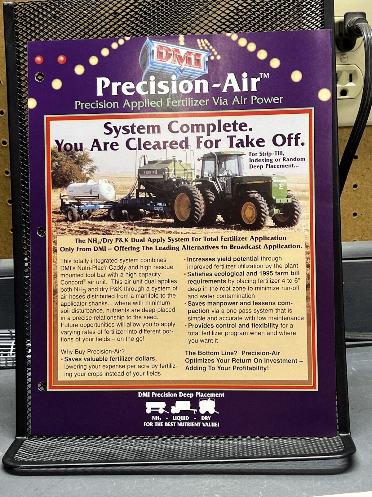 1990s DMI Farm Equipment Precision-Air Goodfield, IL Nutri-Plac’r Brochure