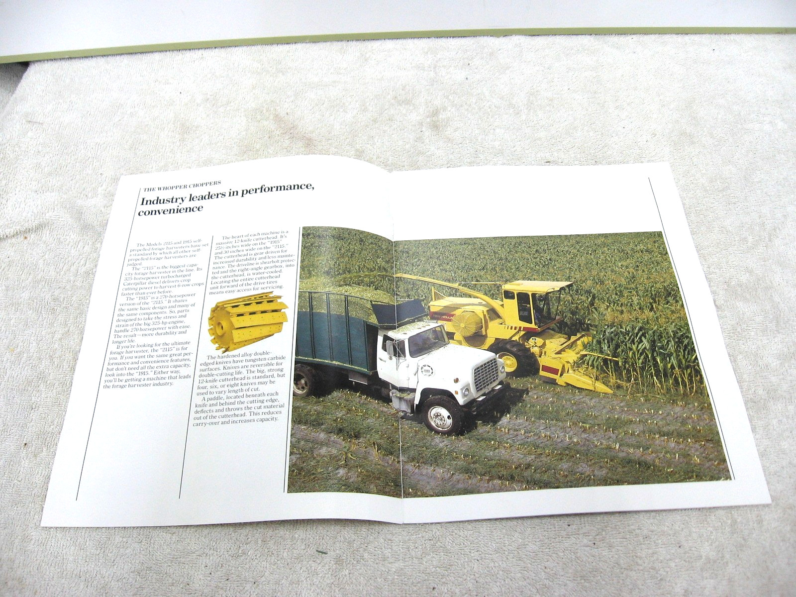 VINTAGE 1989 NEW HOLLAND SELF PROPELLED HARVESTER BROCHURE 1915 2115