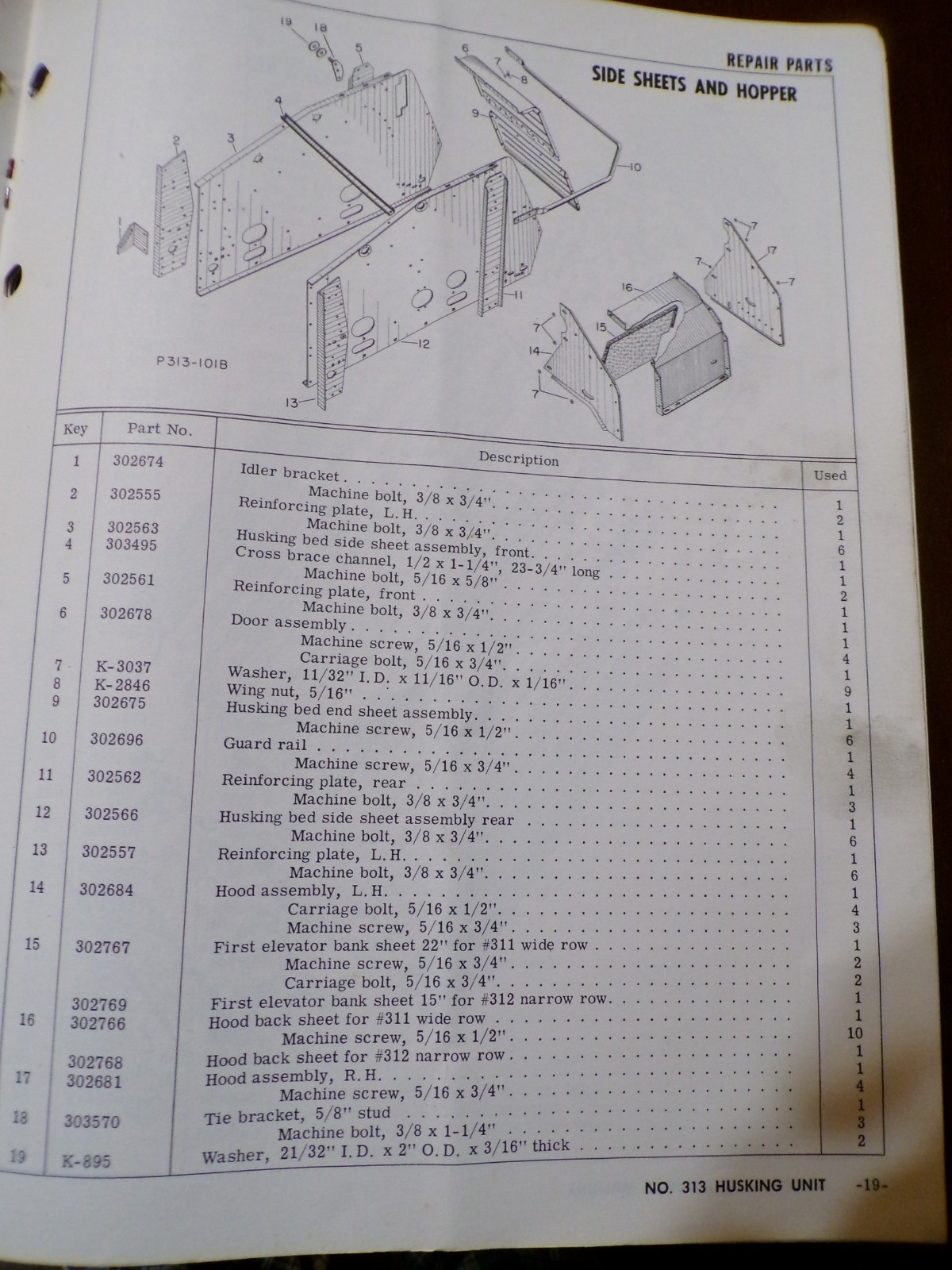 New Idea No 311 & 312 Two-Row Pull-Type Pickers Op&rsquo;s Manual, 313 Husking Unit