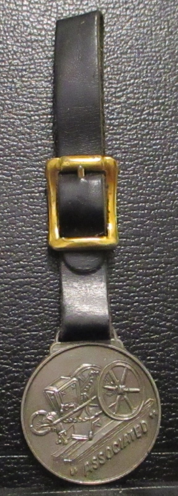 1973 Associated Manufacturers Waterloo Iowa Hit Miss Gas Engine Pocket Watch Fob