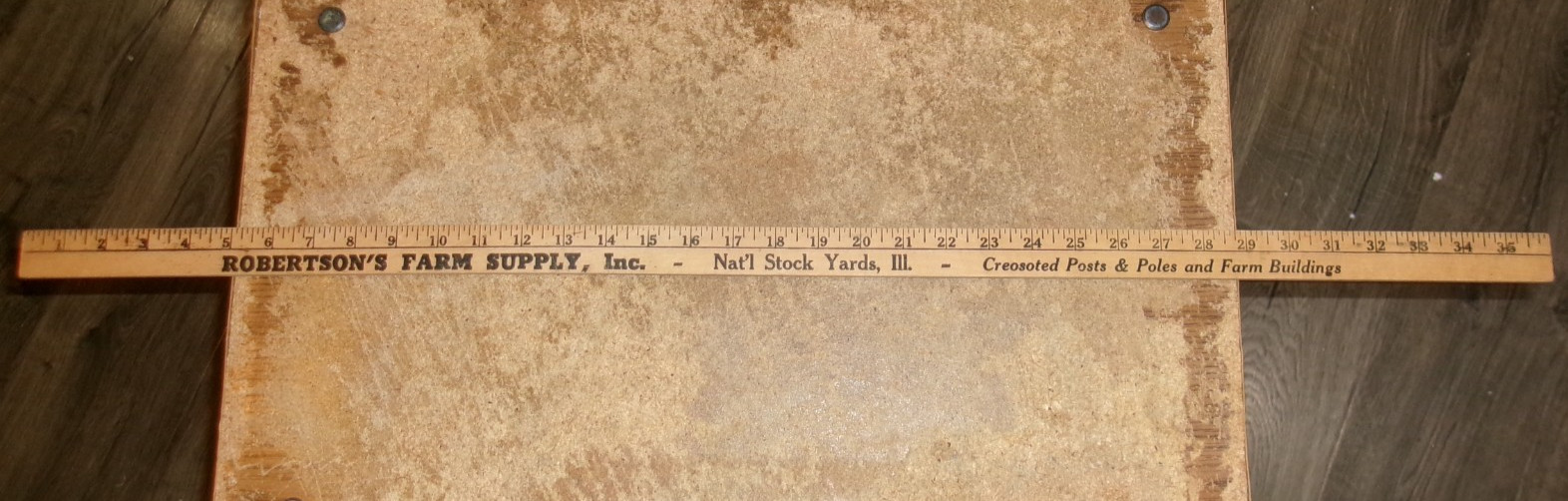 vintage robertsons farm supply natl. stock yards,il.36&Prime; wood yardstick good used