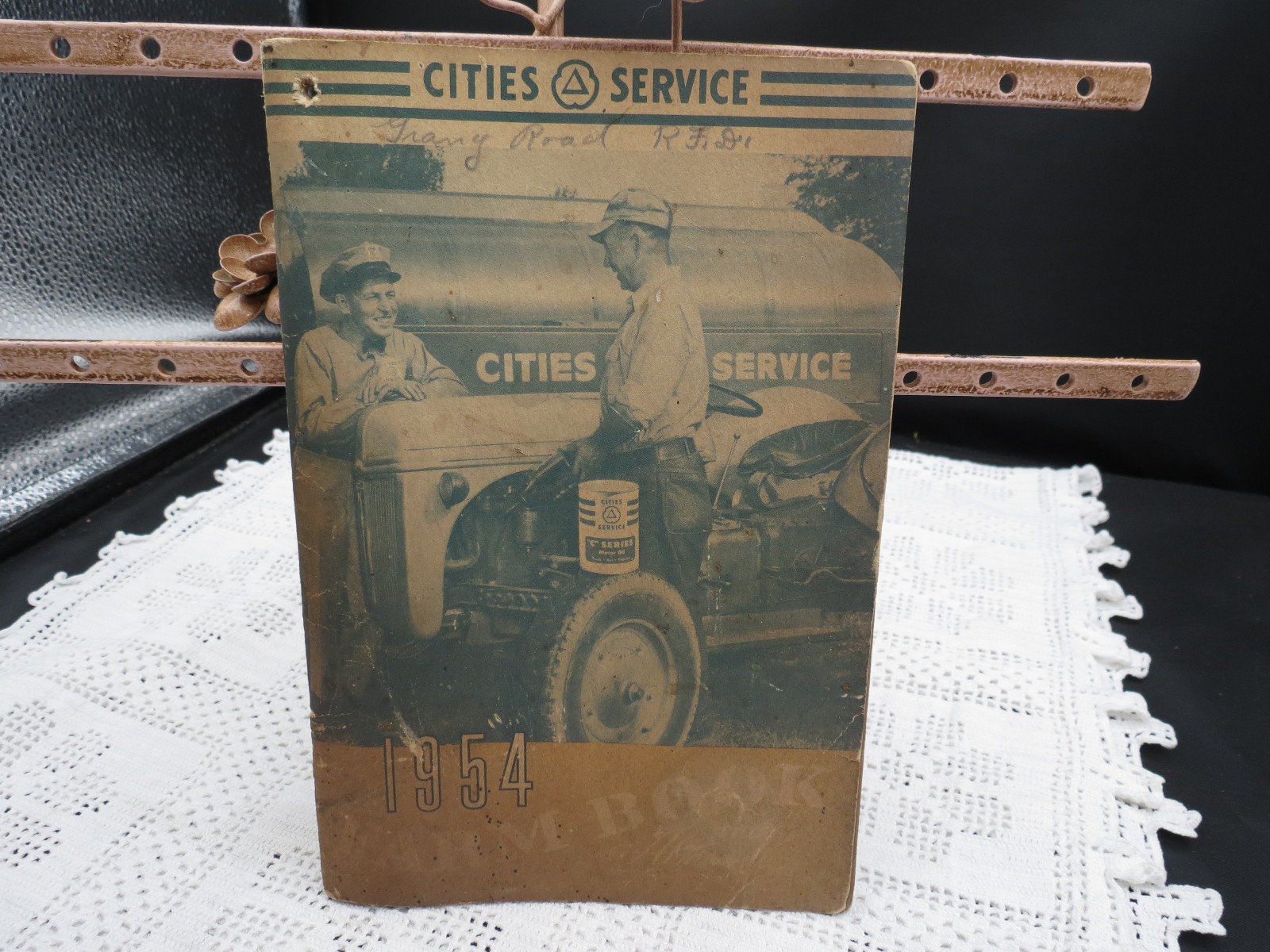 Vintage 1954 The Farm Book Cities Services Oils Booklet- Almanac