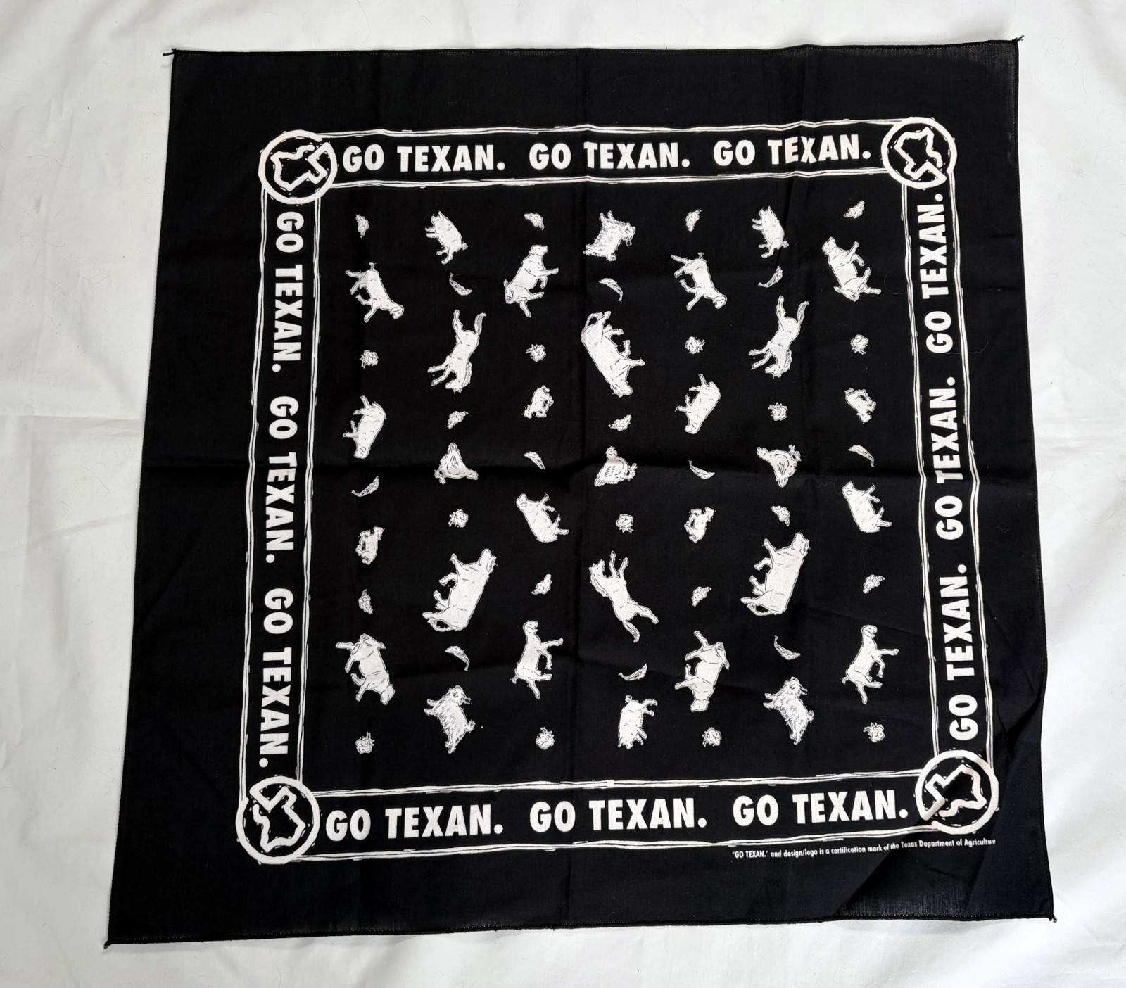 Go Texan Texas Department of Agriculture Cow Pig Lamb Chicken Bandana 21 x 21