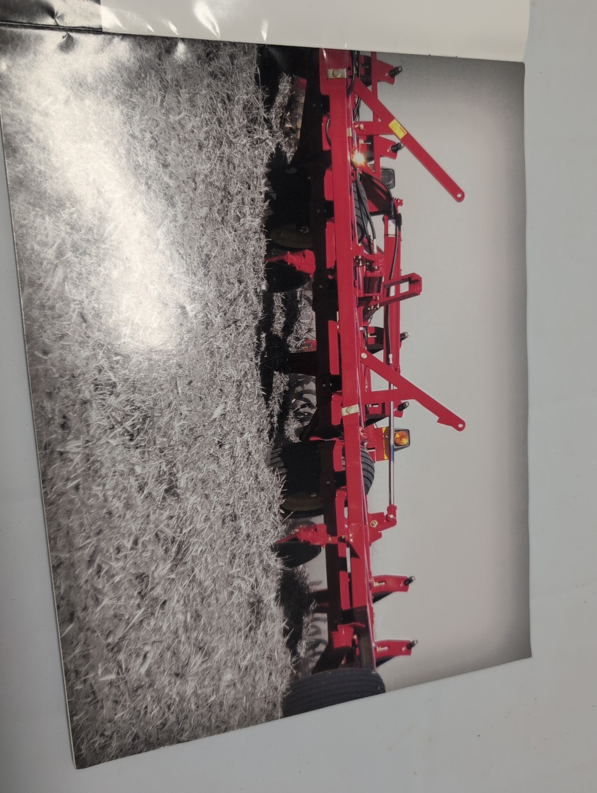 Sunflower Conservation Tillage Sales Brochure *Original Brochure* 2002 Implem