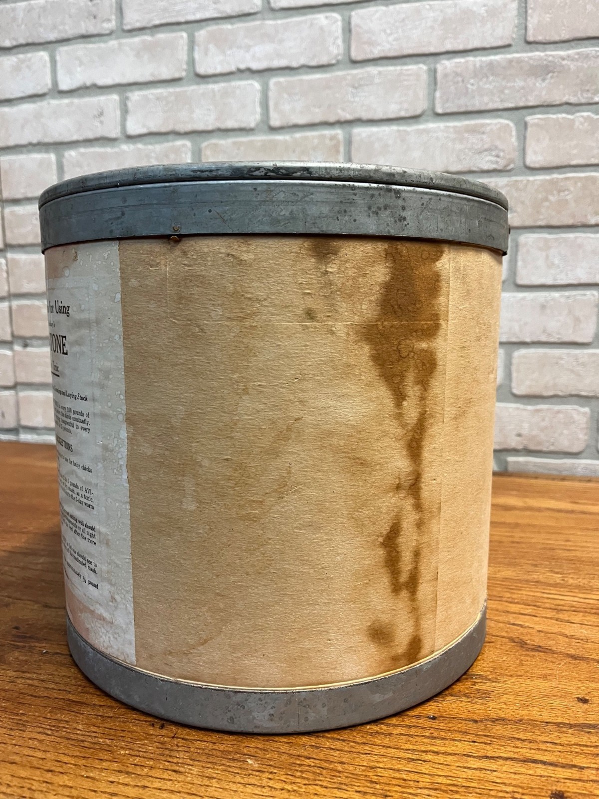 Vintage 1940s Dr. Salsbury&rsquo;s Avi-Tone Poultry Feed Treatment Advertising Can