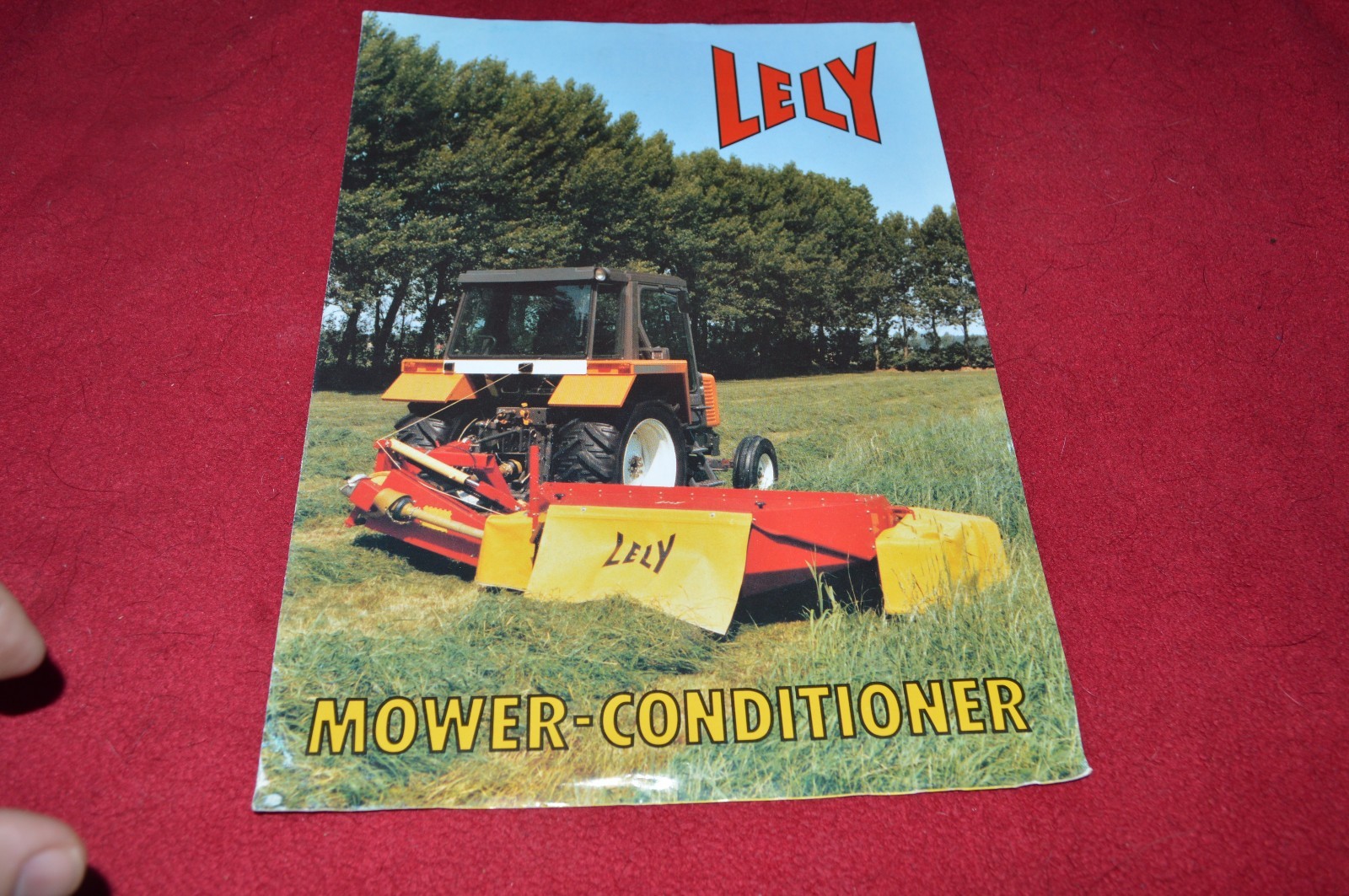 Lely Mower Conditioner Dealer&rsquo;s Brochure YABE14