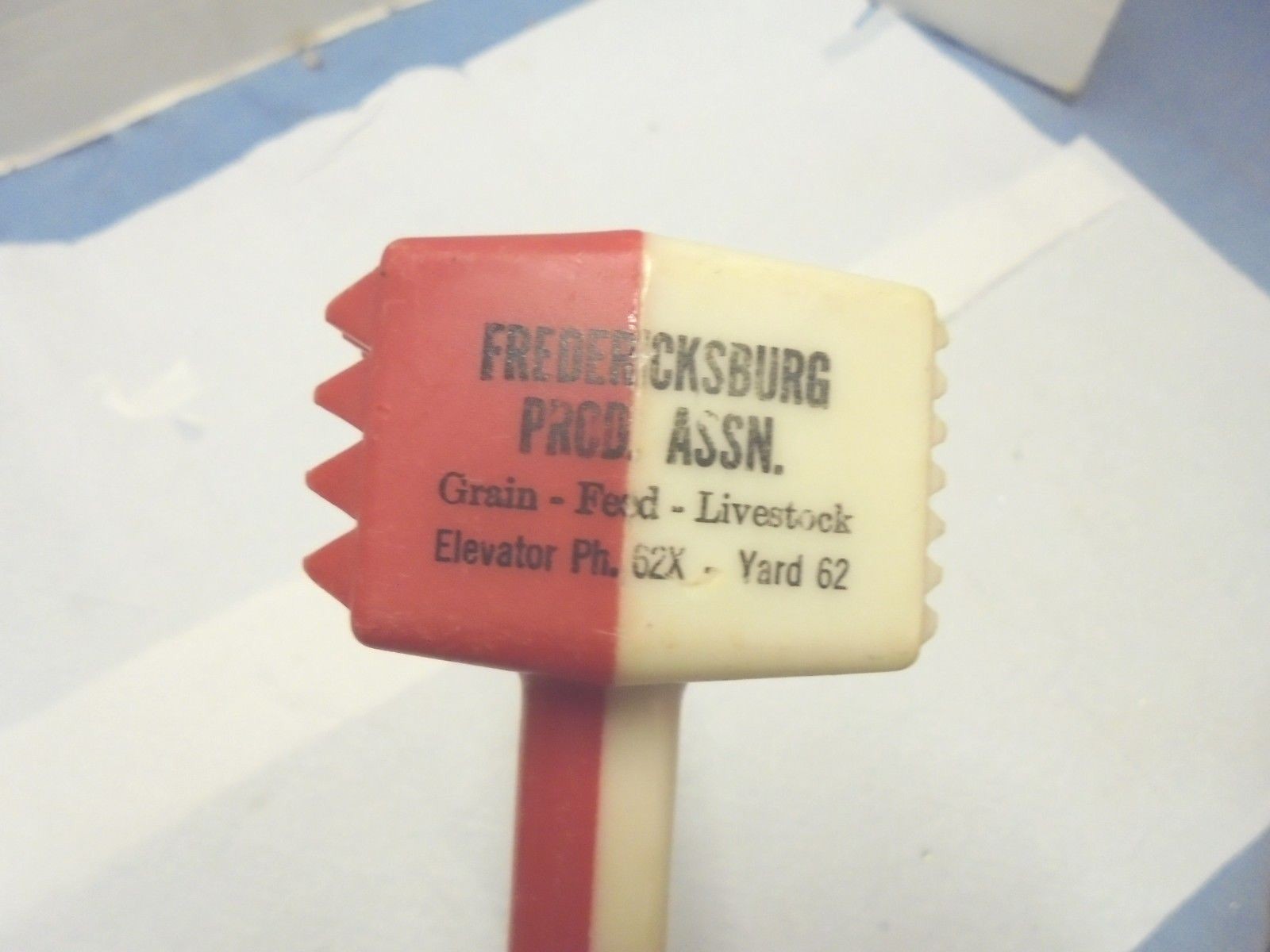 plastic meat hammer fredricksburg produce grain feed livestock iowa red & white