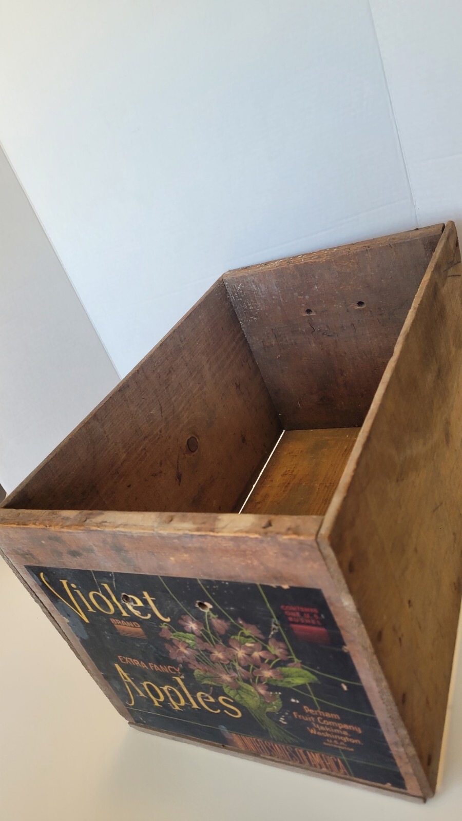 Original Wood Apples Crate Violet Brand Box Perham Company Yakima WA Label Rare