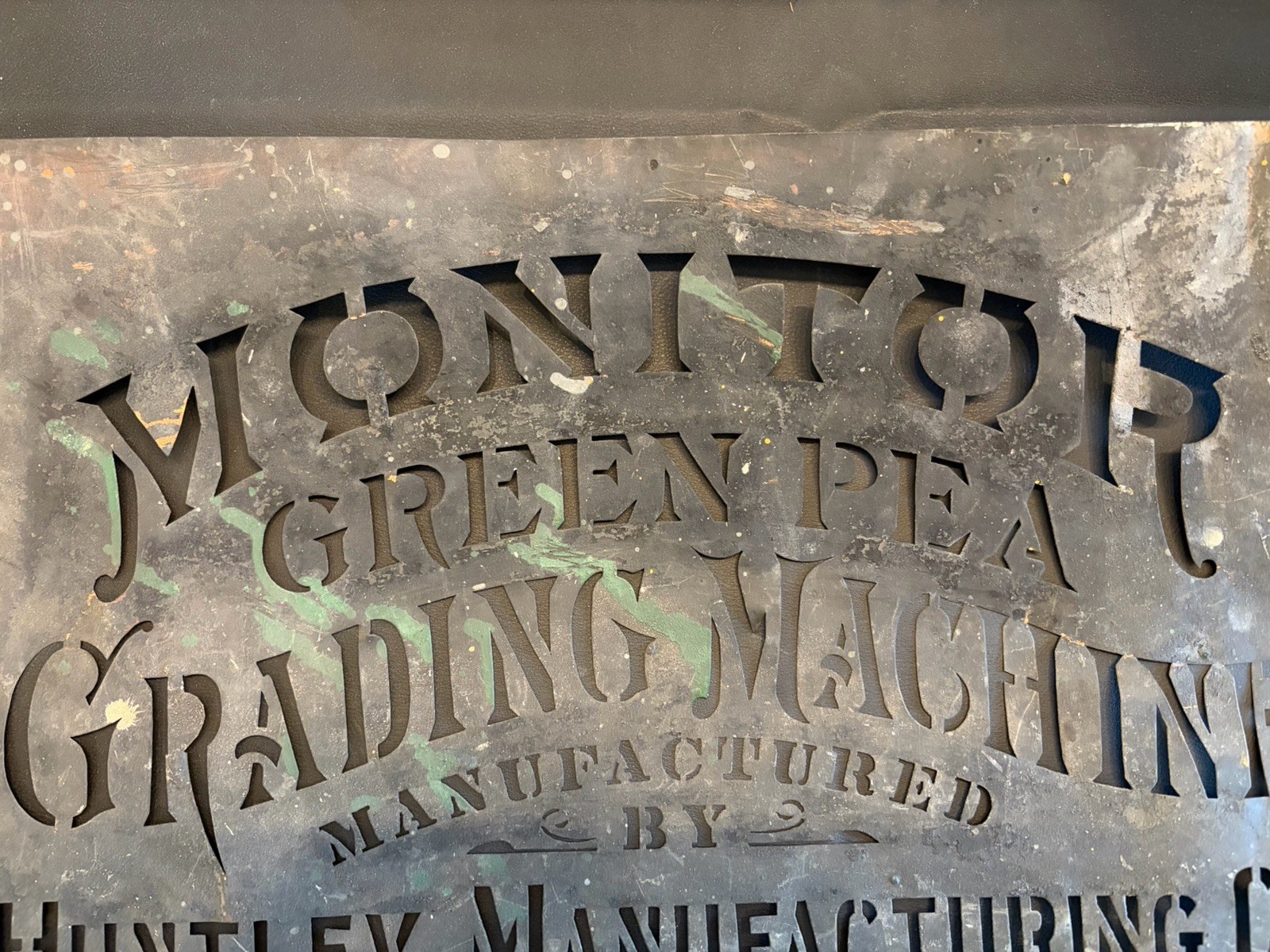 Vintage Huntley Monitor Green Pea Grading Machine Metal Stencil Silver Creek NY