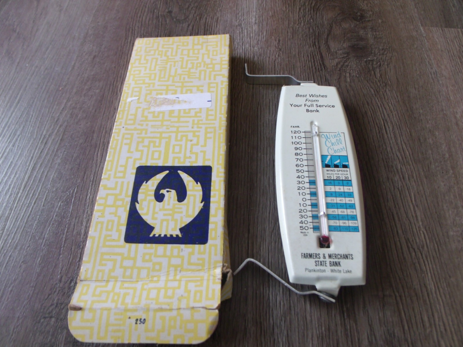 COLLECTIBLE FARMERS & MERCHANTS STATE BANK PLANKINTON WHITE LAKE THERMOMETER