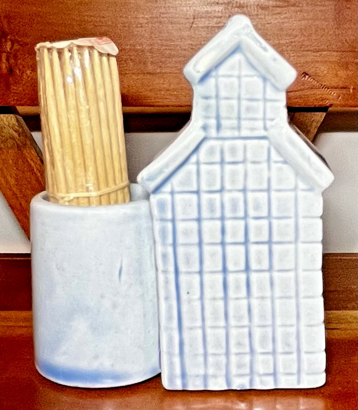 Vintage Beckner FARM Services ROSSVILLE, IL Toothpick Holder