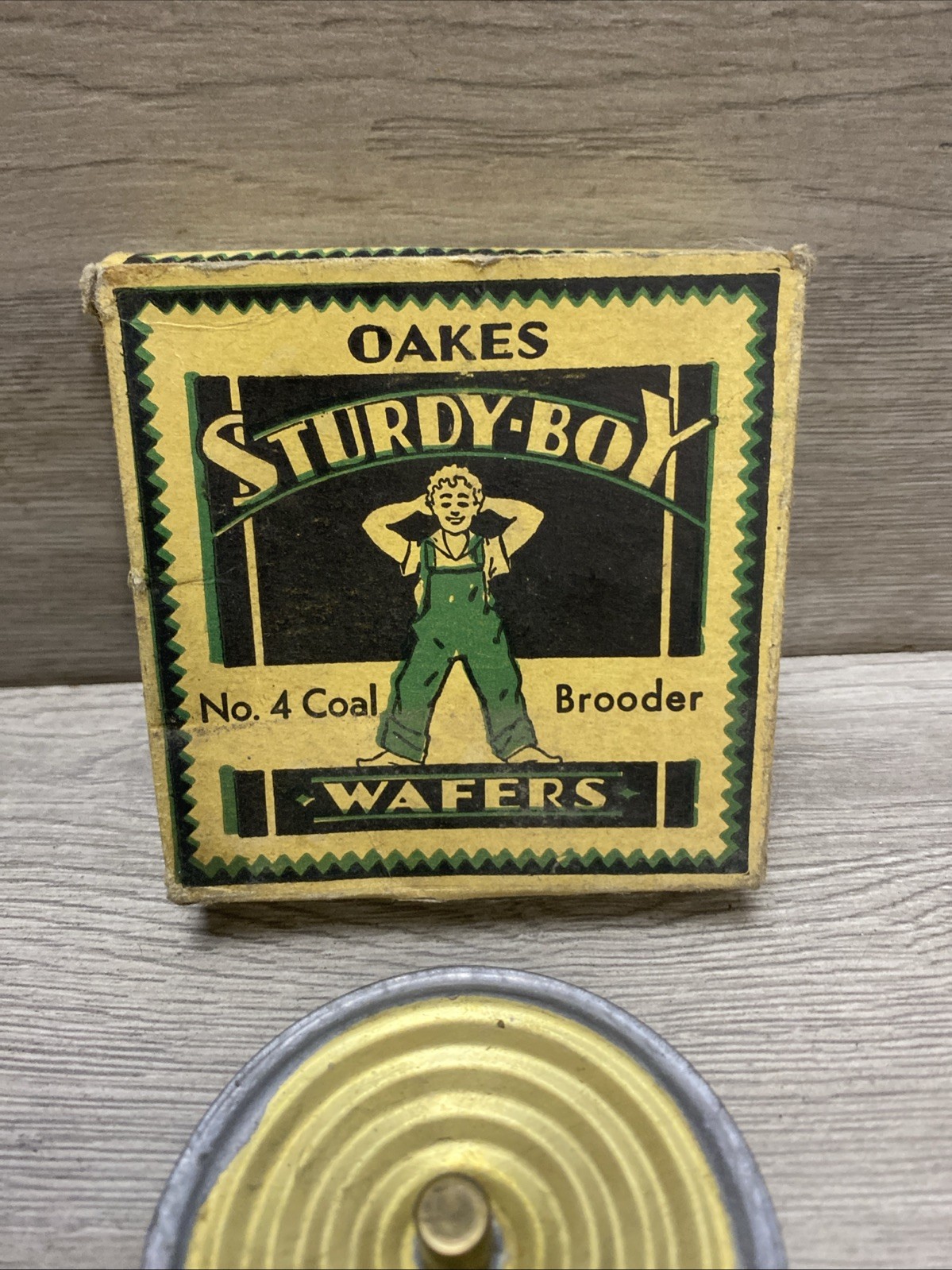 New Old Stock Oakes Sturdy Boy No. 4 Coal Brooder Wafer