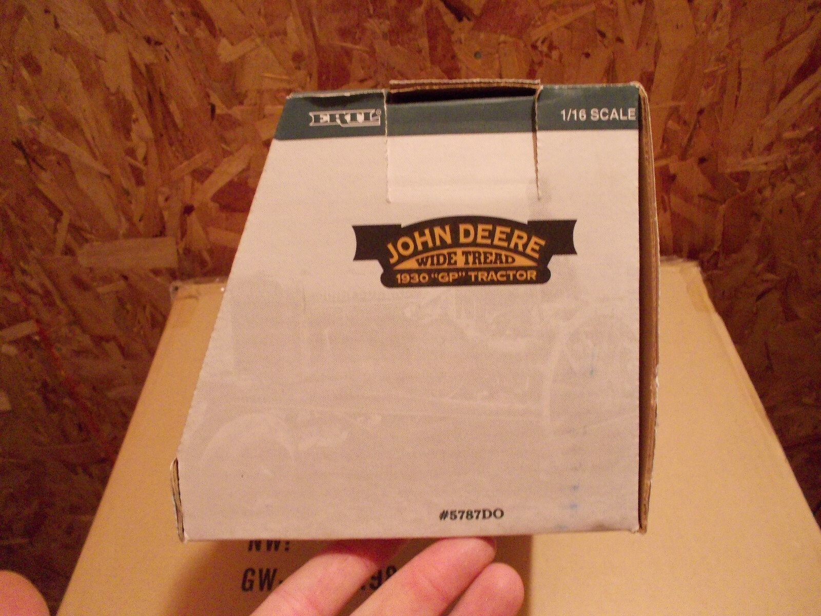 John Deere GP Wide Tread tractor 1/16 scale Ertl Co. 1995 NIB NW in box 5787DO