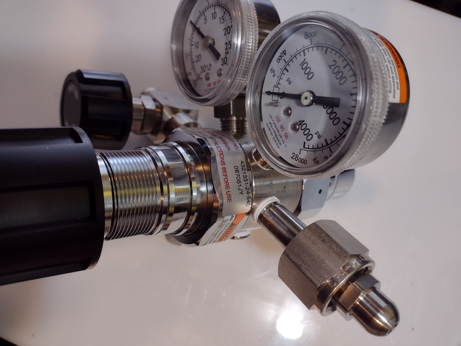 Air Liquid CONCOA #432-1331-24-540 Dual stage Stainless Steel regulator