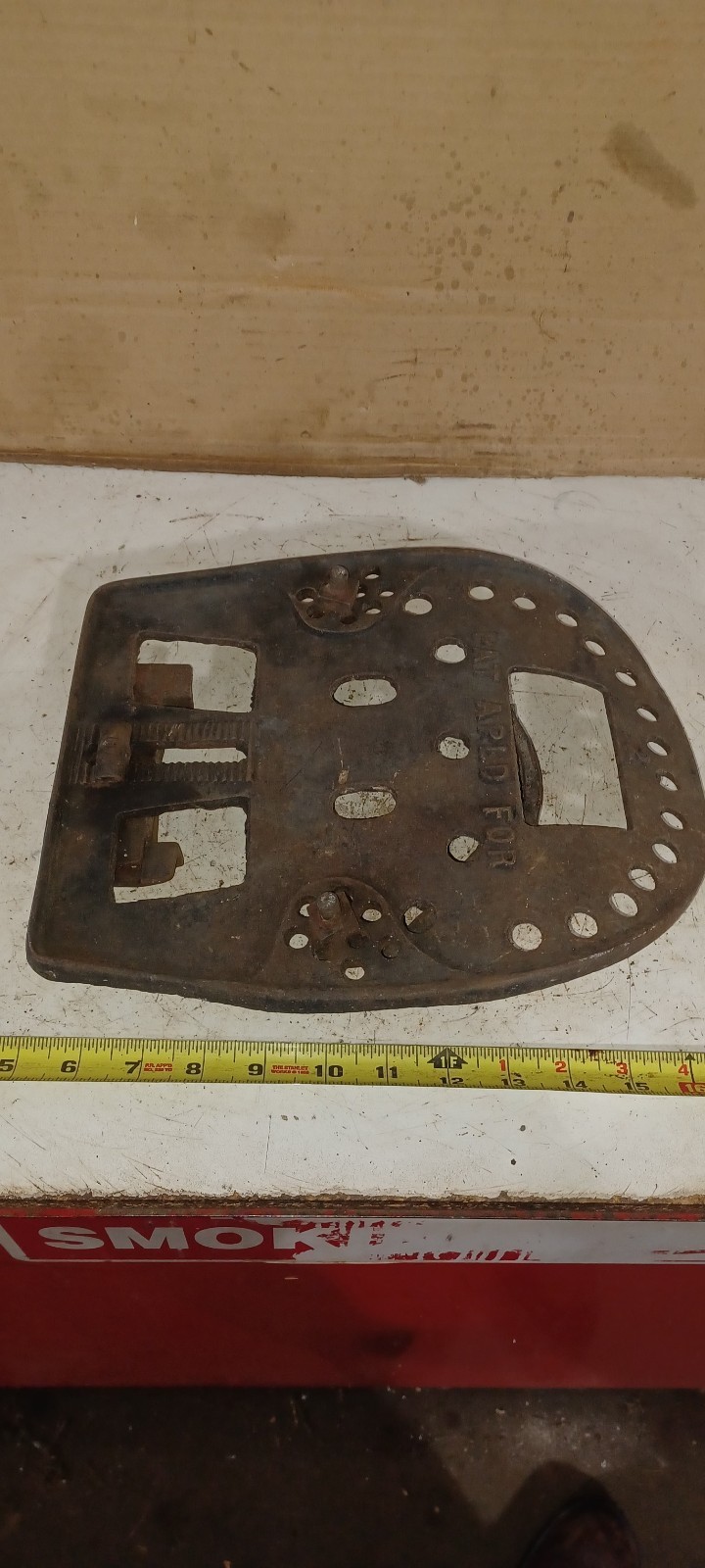 NOS FRANK HEINIG CAST IRON Swamp Horseshoe Seat Planter Lid Hay Trolley Wrench