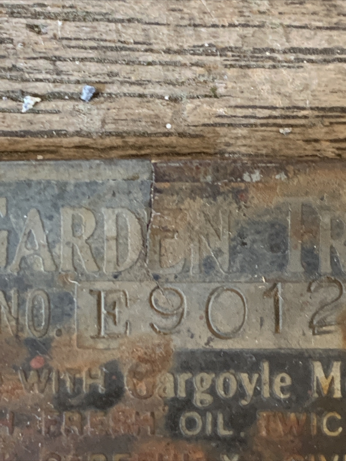 Neat old metal STANDARD GARDEN TRACTOR PLATE/sign no. E9012