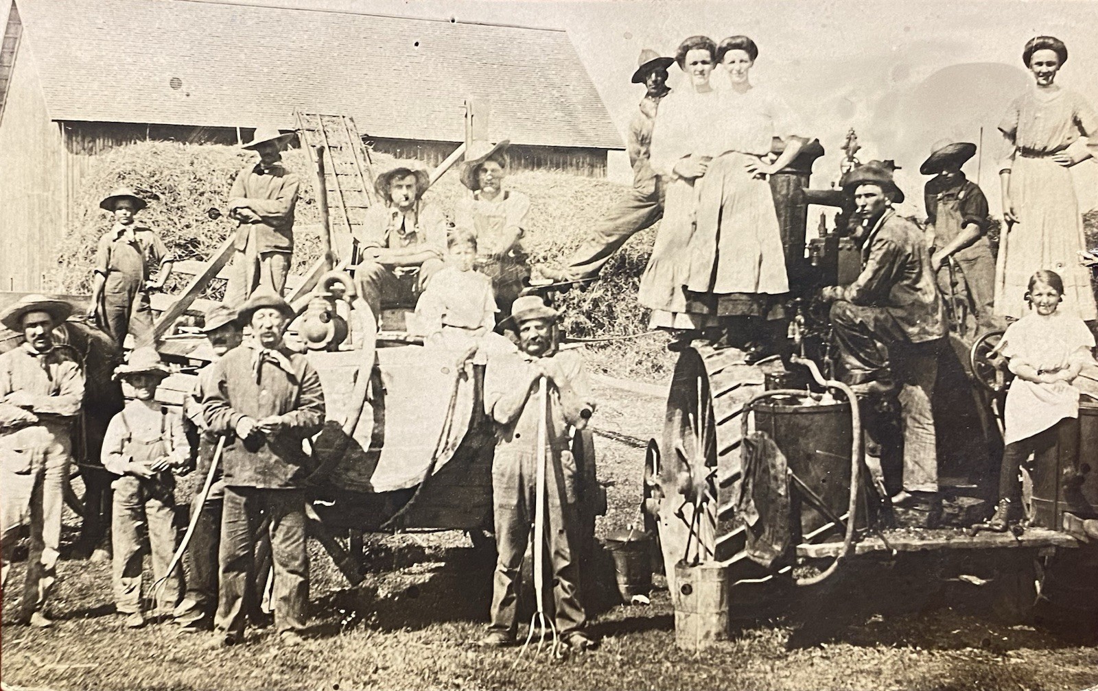 1900c **FARM HANDS & AGRICULTURAL EQUIPMENT** UNUSED REAL-PHOTO POSTCARD (RPPC)!