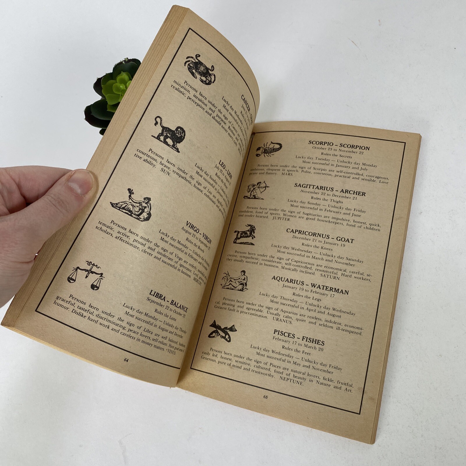 1977 American Farm and Home Almanac Edited by Ray Geiger