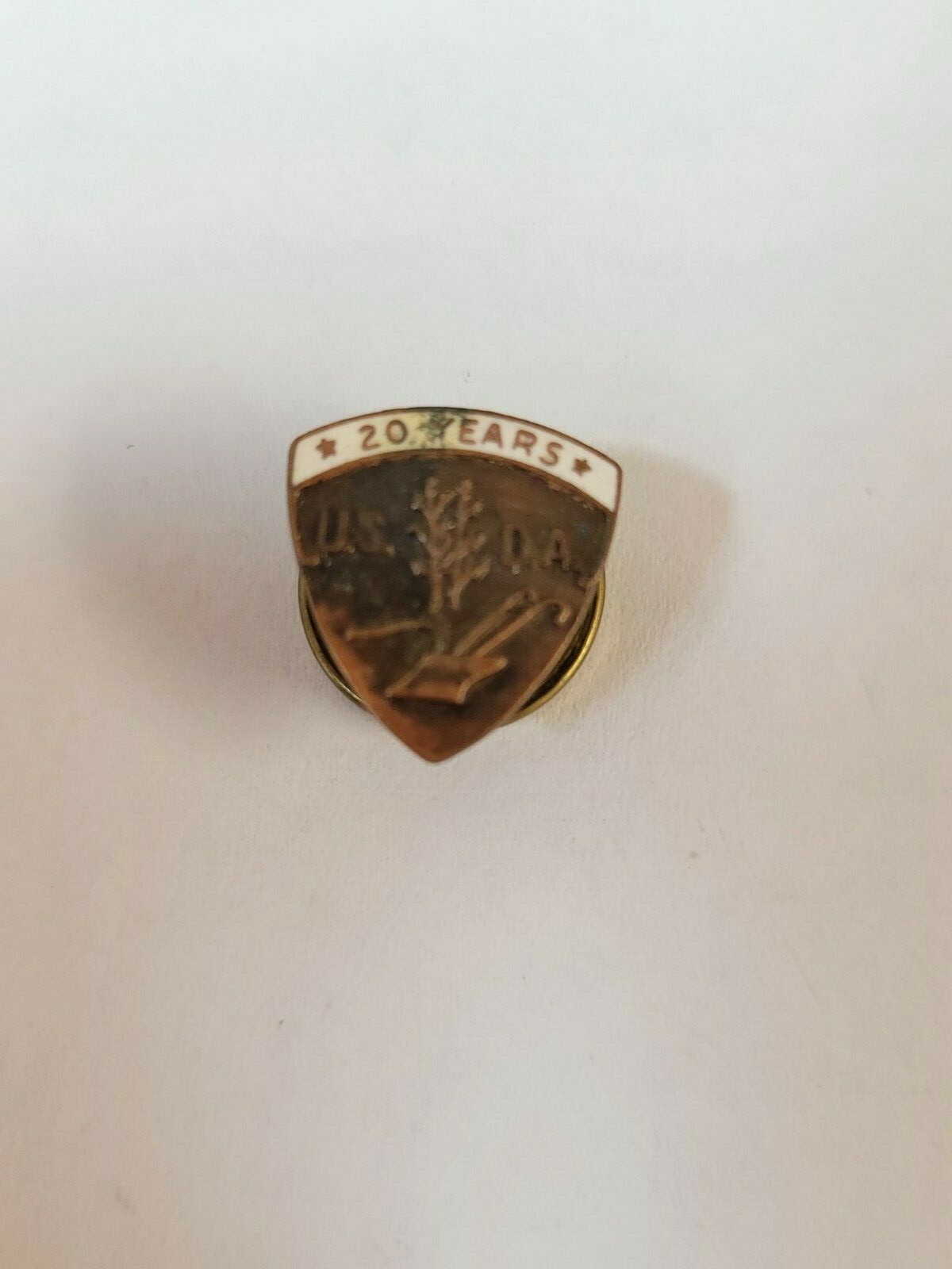 U.S. D.A. ~ VINTAGE U.S. DEPARTMENT OF AGRICULTURE ~ 20 YEAR LAPEL PIN