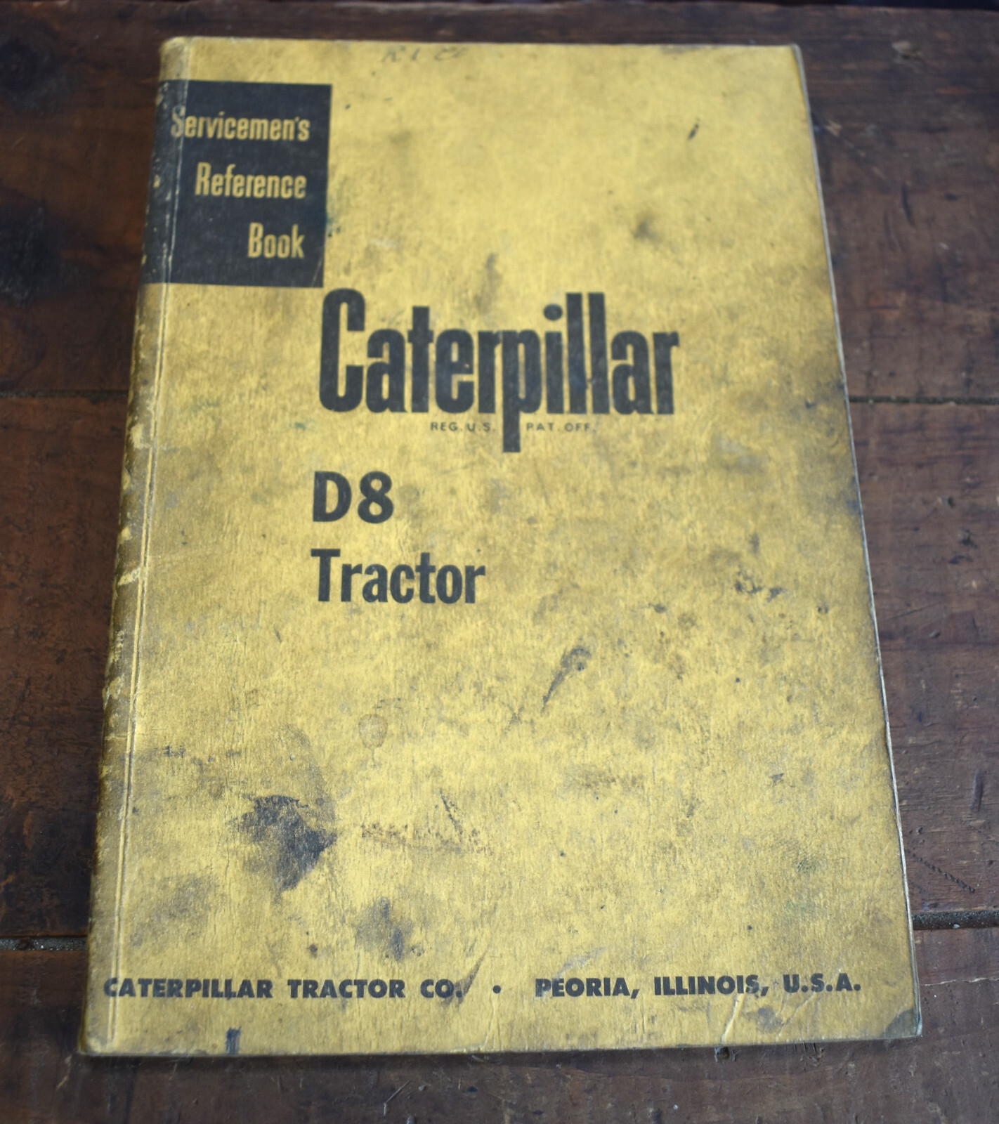 1950s Caterpillar Servicemen&rsquo;s Reference Book for D8 Tractor Repair Manual