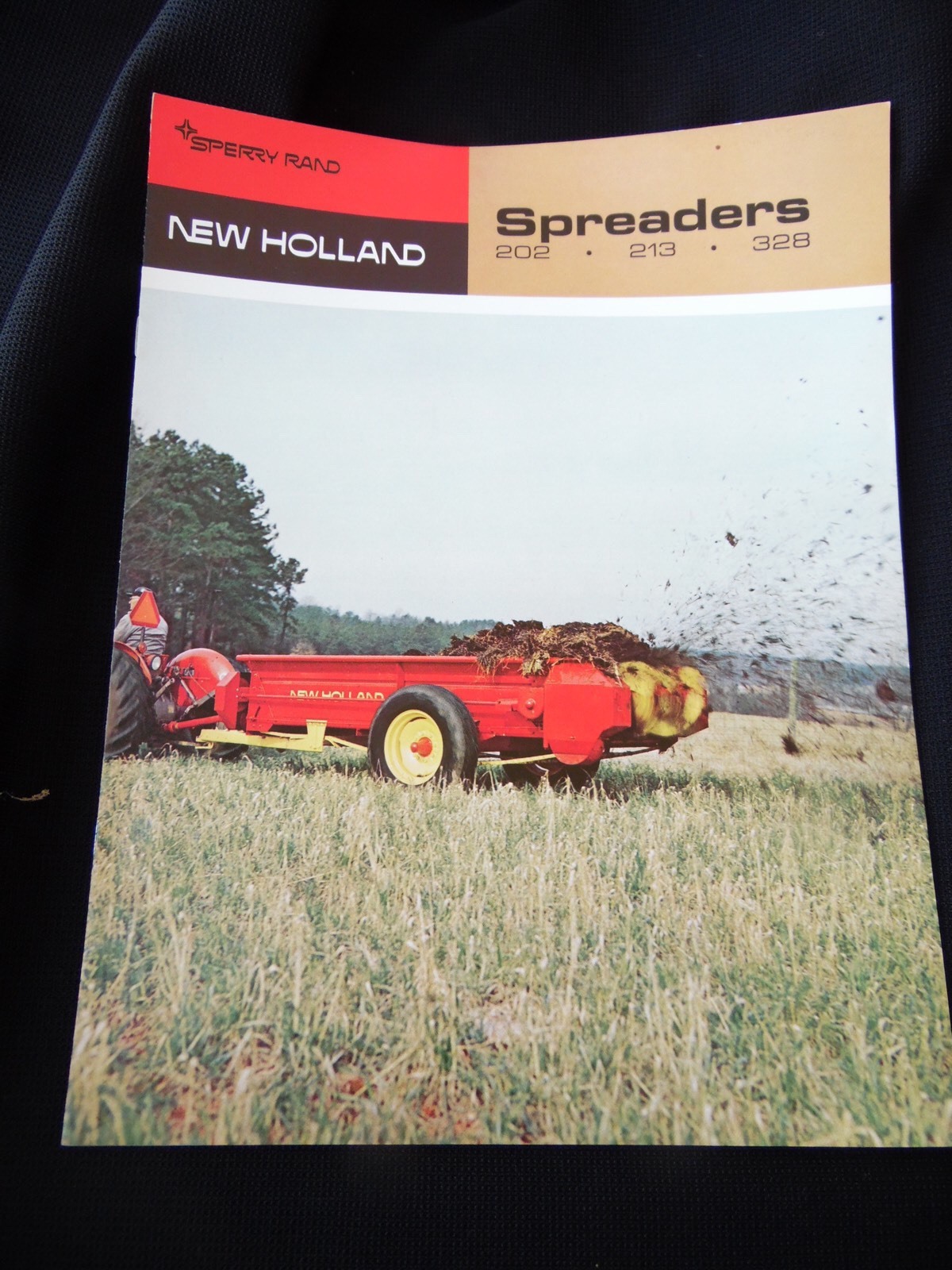 VINTAGE SPERRY RAND NEW HOLLAND SPREADERS EQUIPMENT CATALOG OR BROCHURE