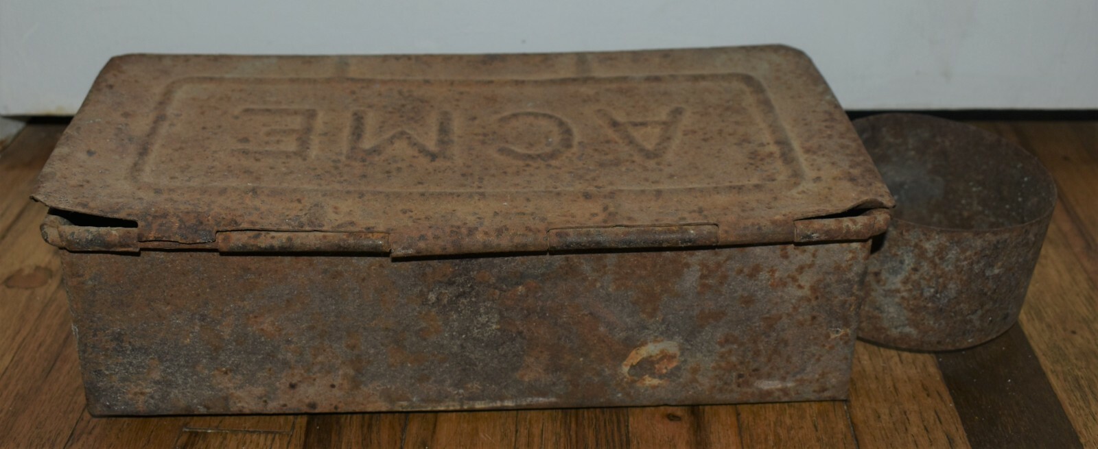 Antique Vintage ACME Farm Tractor Equipment Tool Box w Oil Can Ring