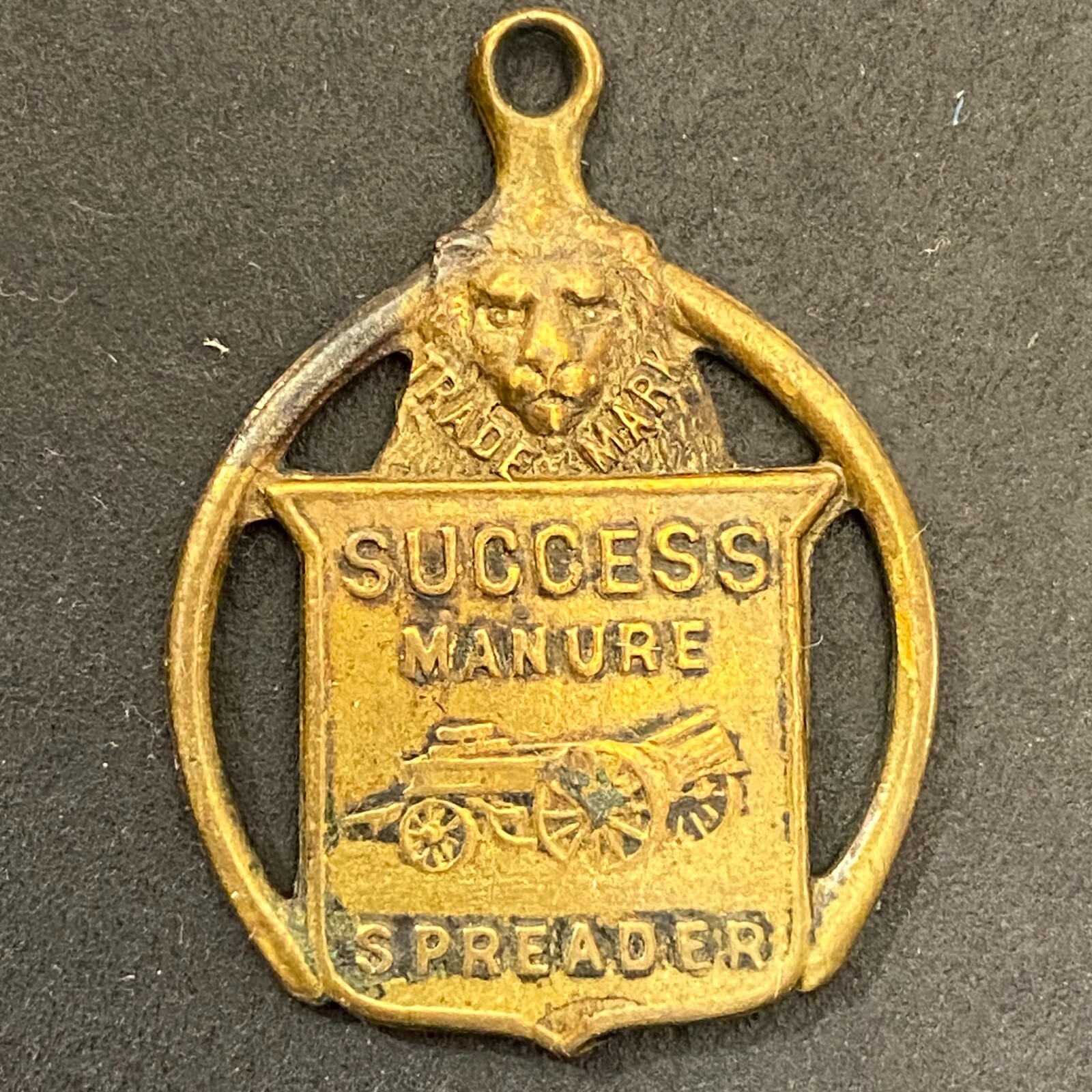 Success Manure Spreader Kemp & Burpee Syracuse Brass Pendant 25mm Scarce