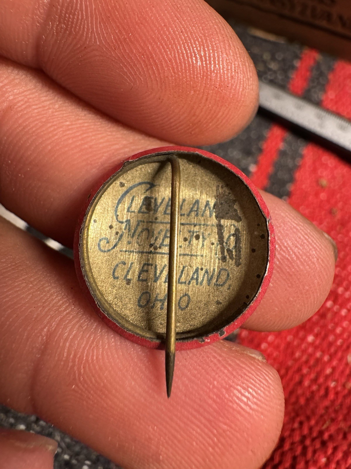 Antique c1908 Conkey Poultry Cure Pin Don’t Worry Chicken Button