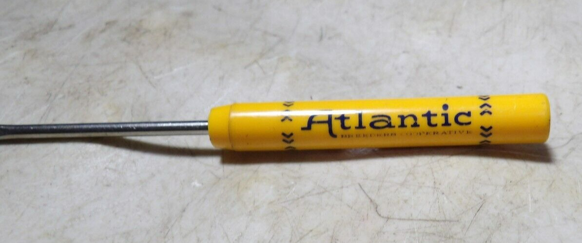 Vintage/Antique Atlantic Breeders Cooperative Advertising Pocket Screwdriver