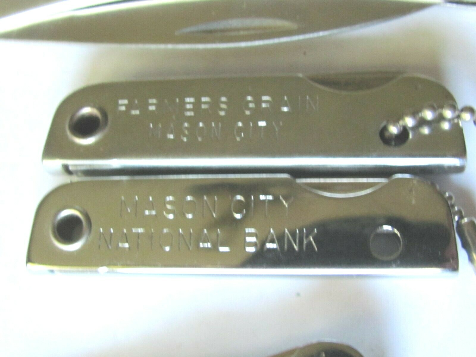 MASON CITY ILL 3 KEY RING KNIVES FARMERS GRAIN – BANK , POCKET MASON COUNTY SERV