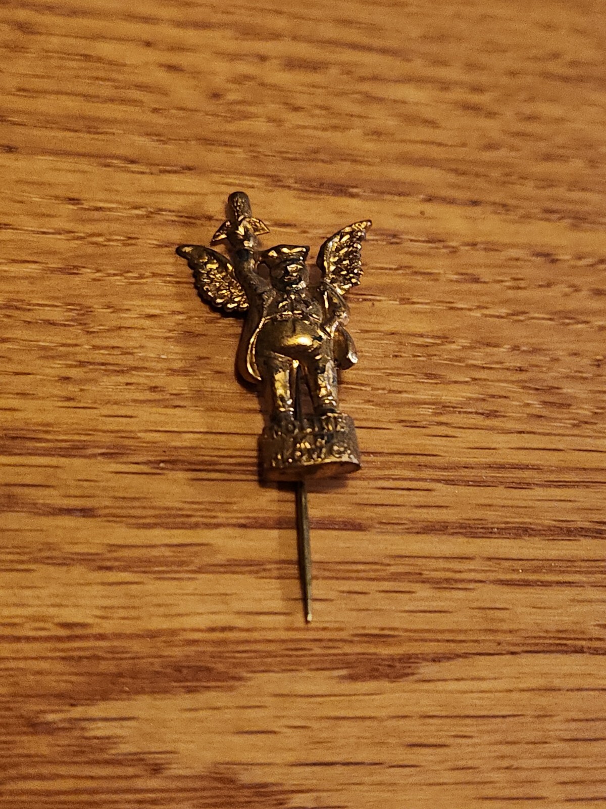 Moline Plow Co Flying Dutchman Corn Stickpin Pin Advertising