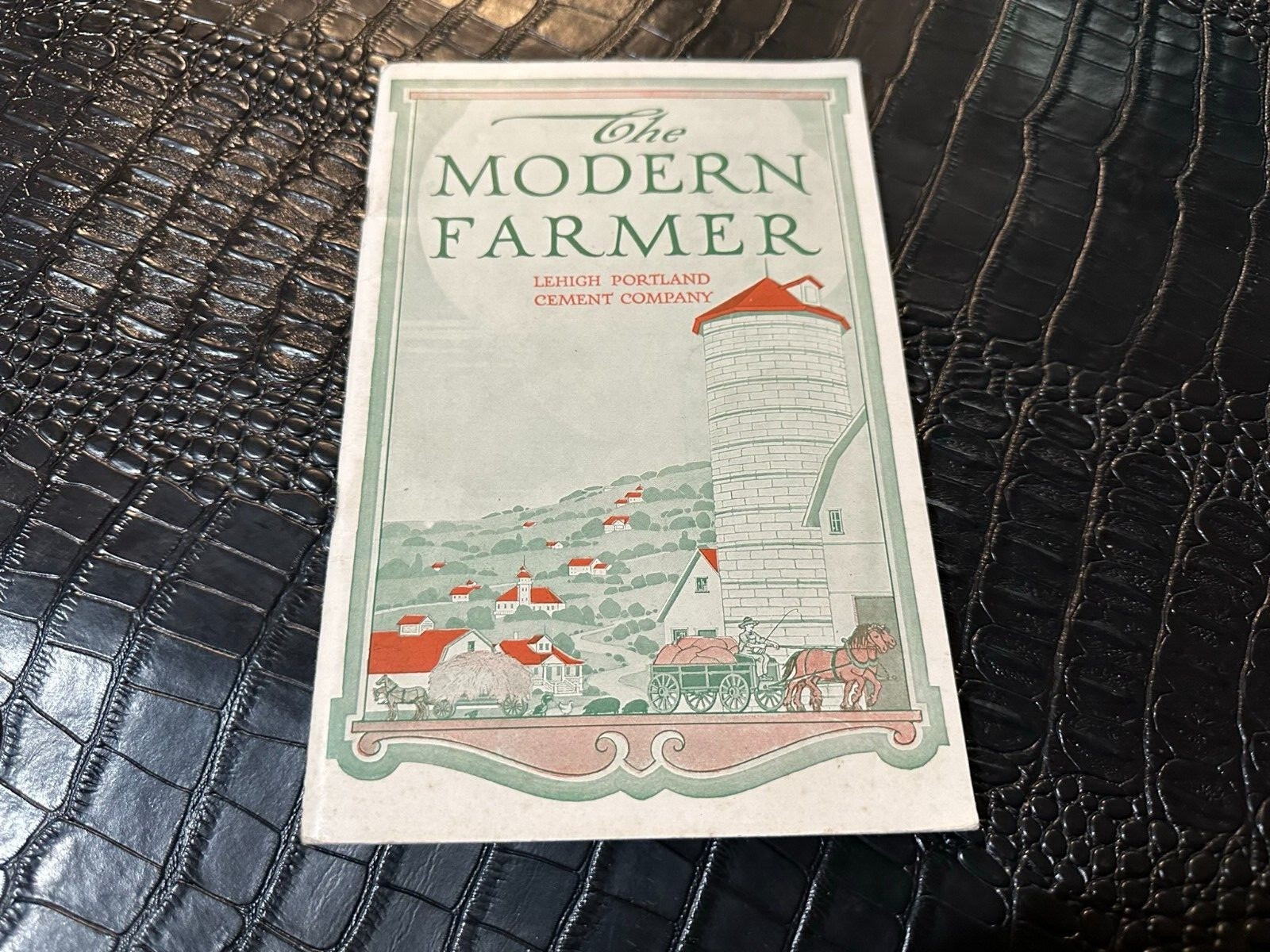 1920s MODERN FARMER booklet by the LEHIGH PORTLAND CEMENT CO – m6781