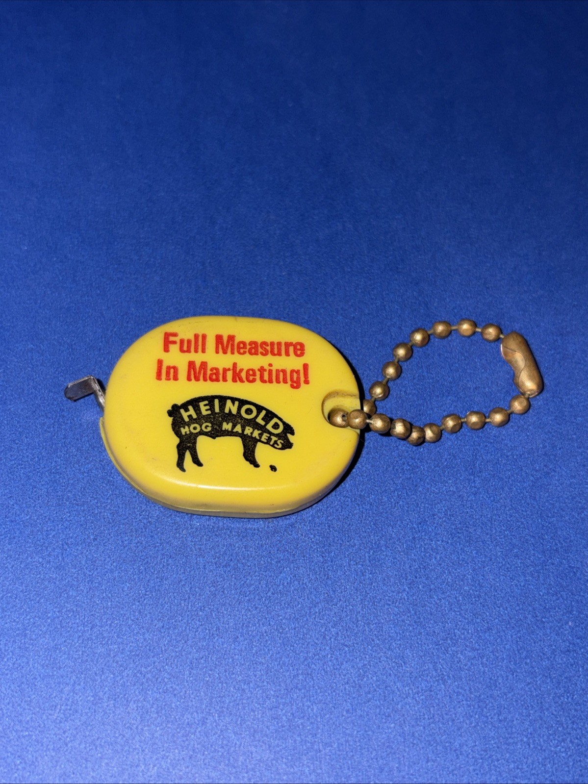 Heinold Hog Markets Vtg Ad Tape Measure Ag Farm Pig Swine Ad Keychain