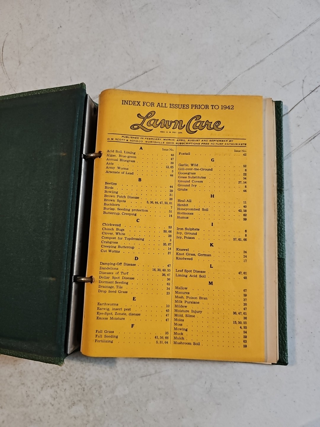 Vintage Scotts Lawn Care Binder Copyright 1942 O M Scott & Sons Co Marysville OH