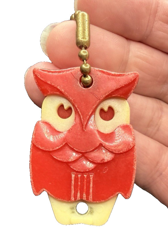 VTG Farm Service Co. CO-OP Plastic Be Wise Owl Detachable Red & White Keychain