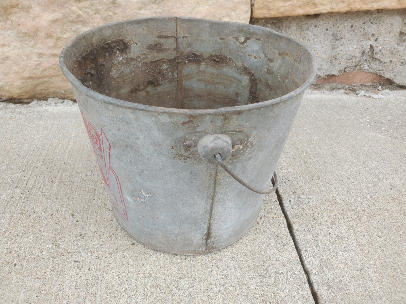 7&Prime; Small Galvanized Metal Bucket Co-op Grease XL Pressure Axle Farm Cooperative