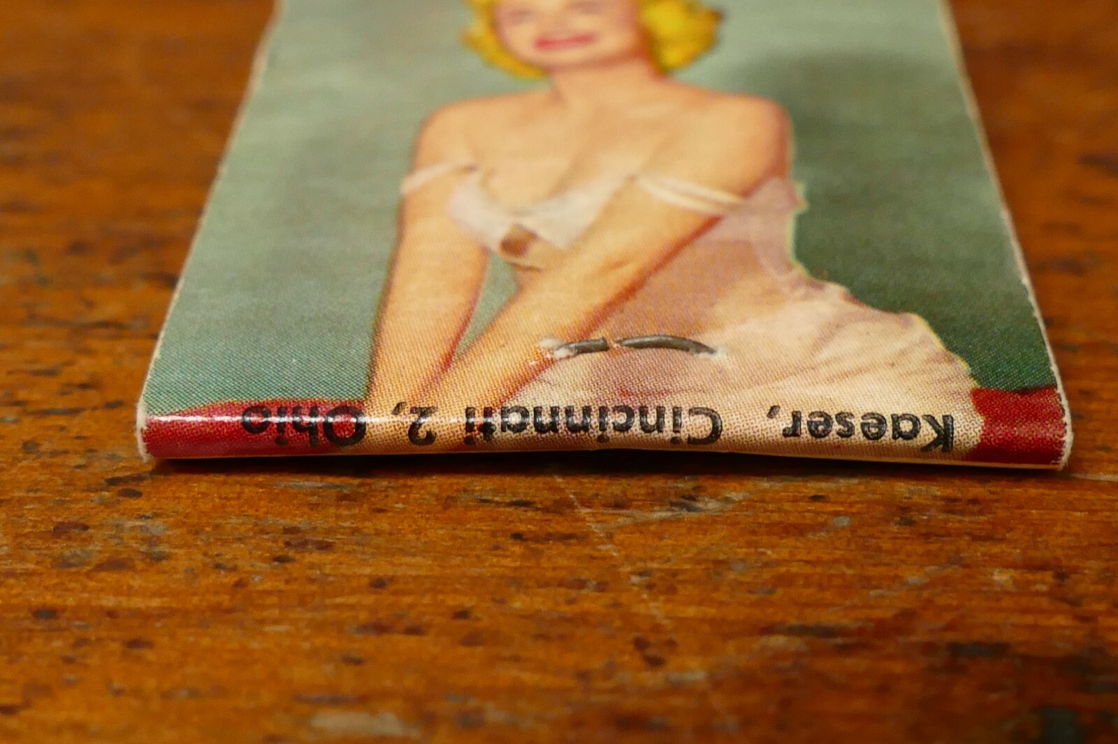 Vintage 1940s/1950s Graves Grain Co Gruver Maple Hill Iowa Pinup Girl Matchbook